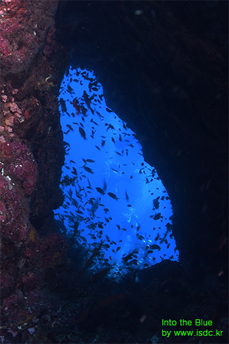 Hole in the wall_Sabang_Philippines_14may201907-1.jpg