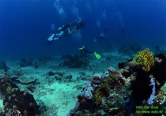 Manila channel_Sabang_Philippines_14may201910-1.jpg